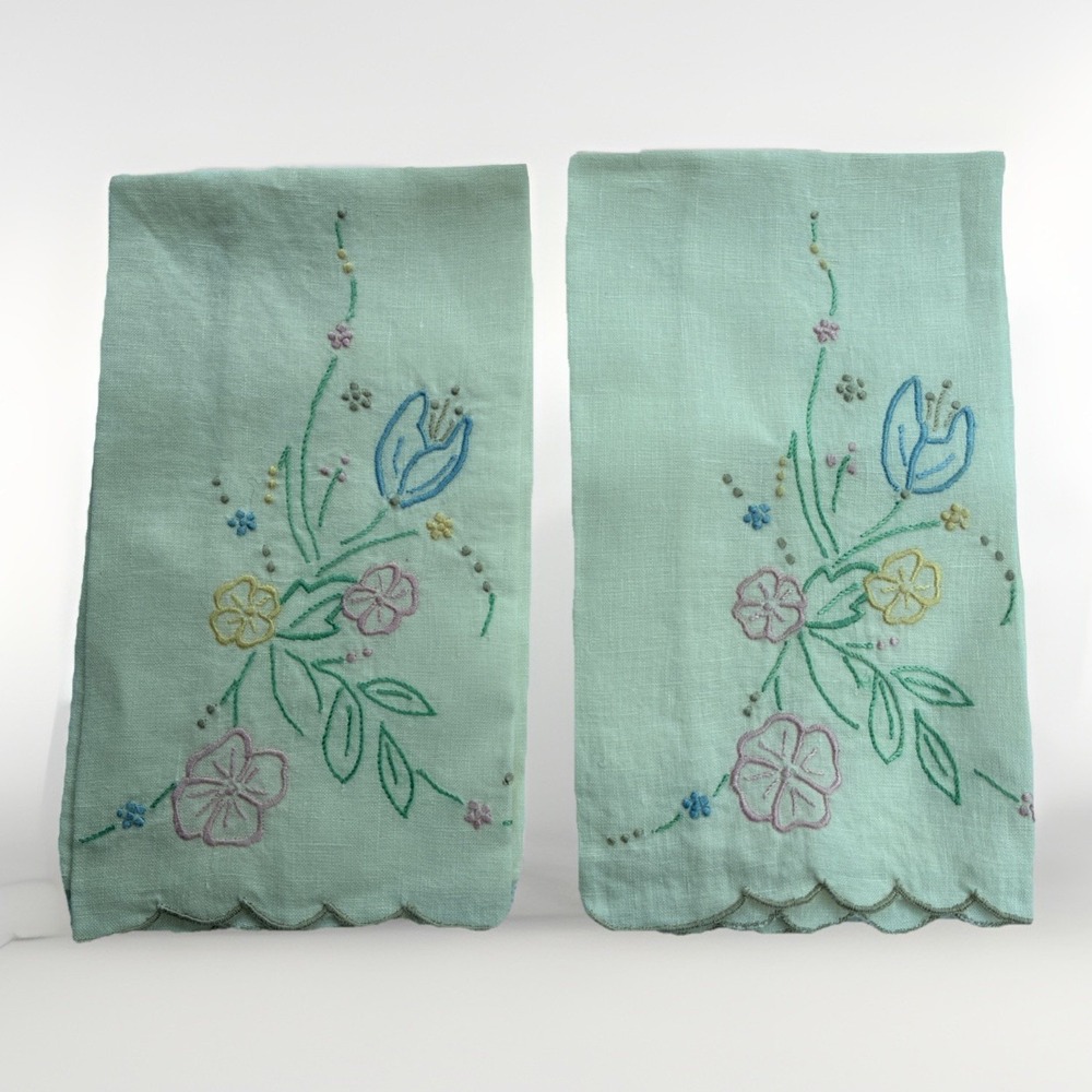 2 Vintage Scalloped Embroidered Floral Linen Tea Towels 10.5x15.5 Inches Cottage